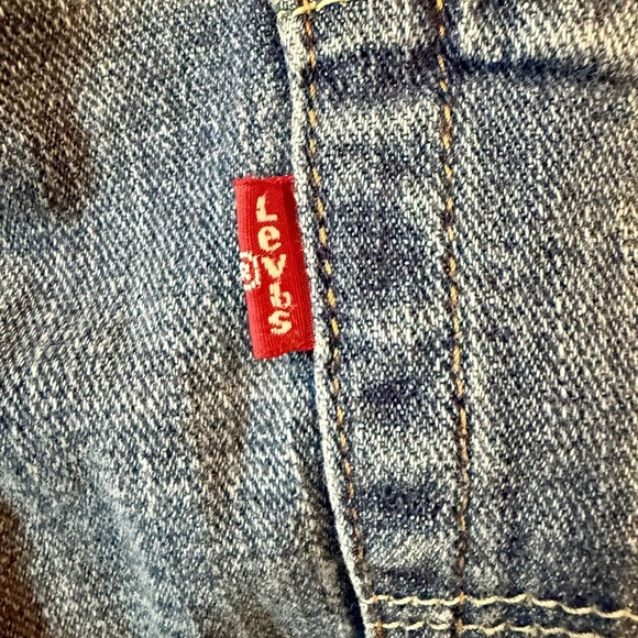 Levi’s 505 Regular Fit Jeans - Size 34x30 - Classic Mid-Wash - Picture 3 of 9